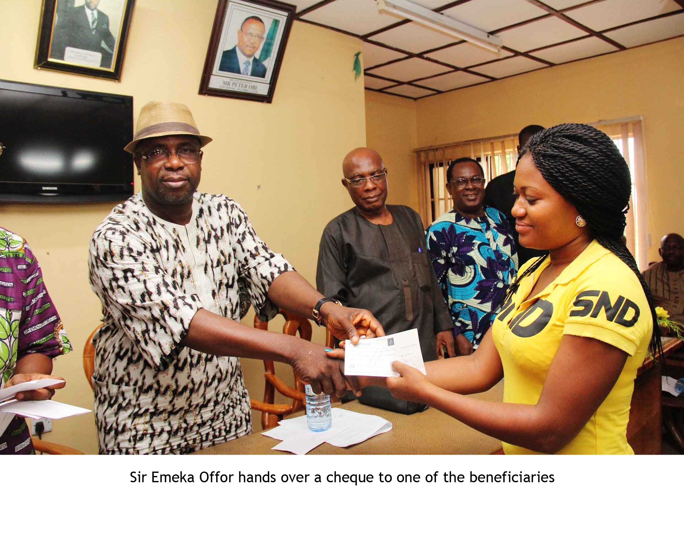 Sir Emeka Offor Fondation Presents Scholarship Checks
